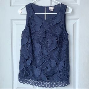 Blue lace top / shell